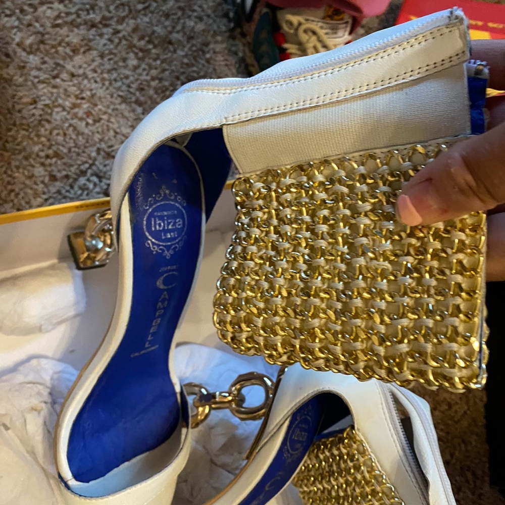 Sharp Gold Heels - image 7